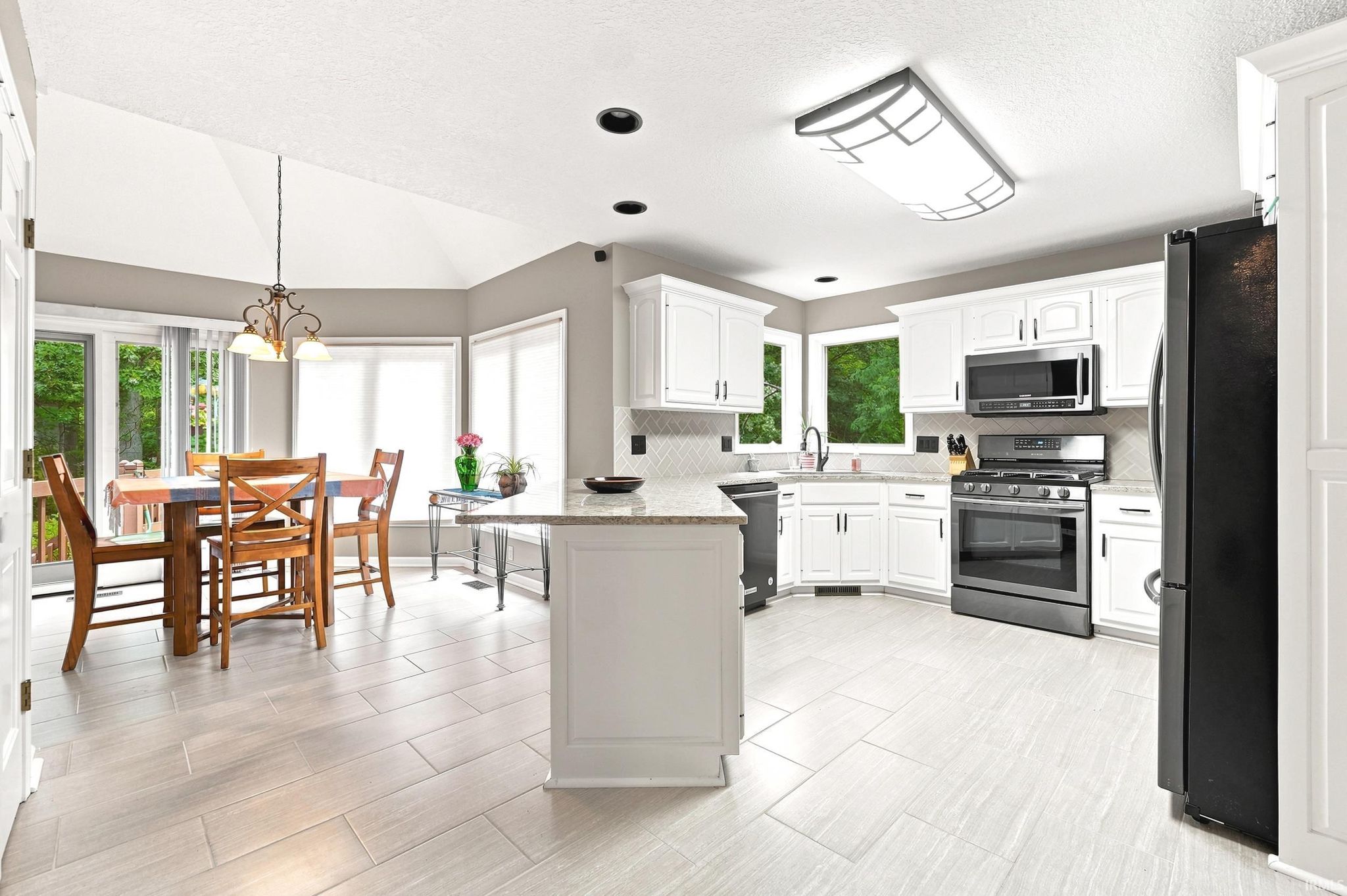 Image of 10902 Sherrelwood Court