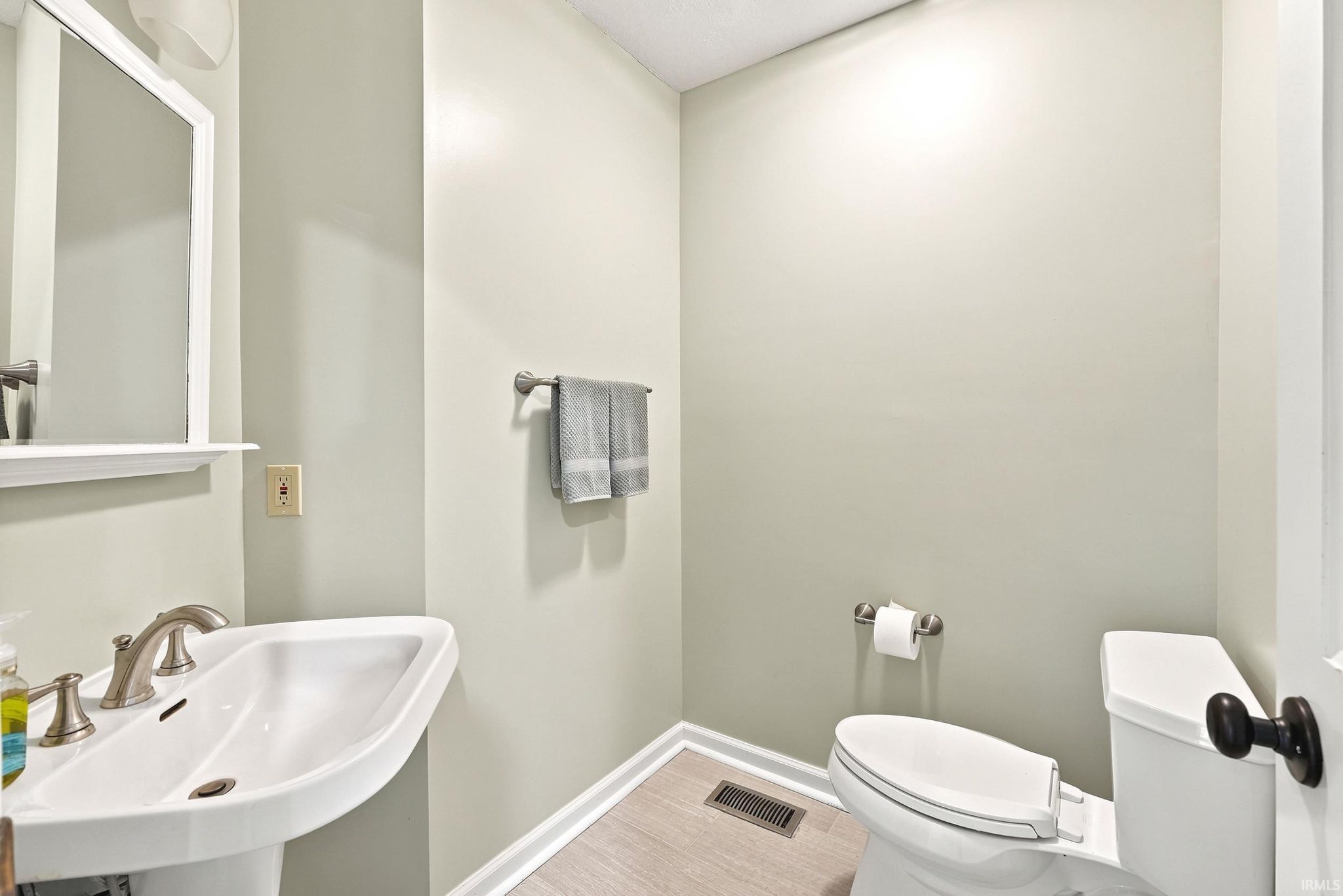 Image of 10902 Sherrelwood Court