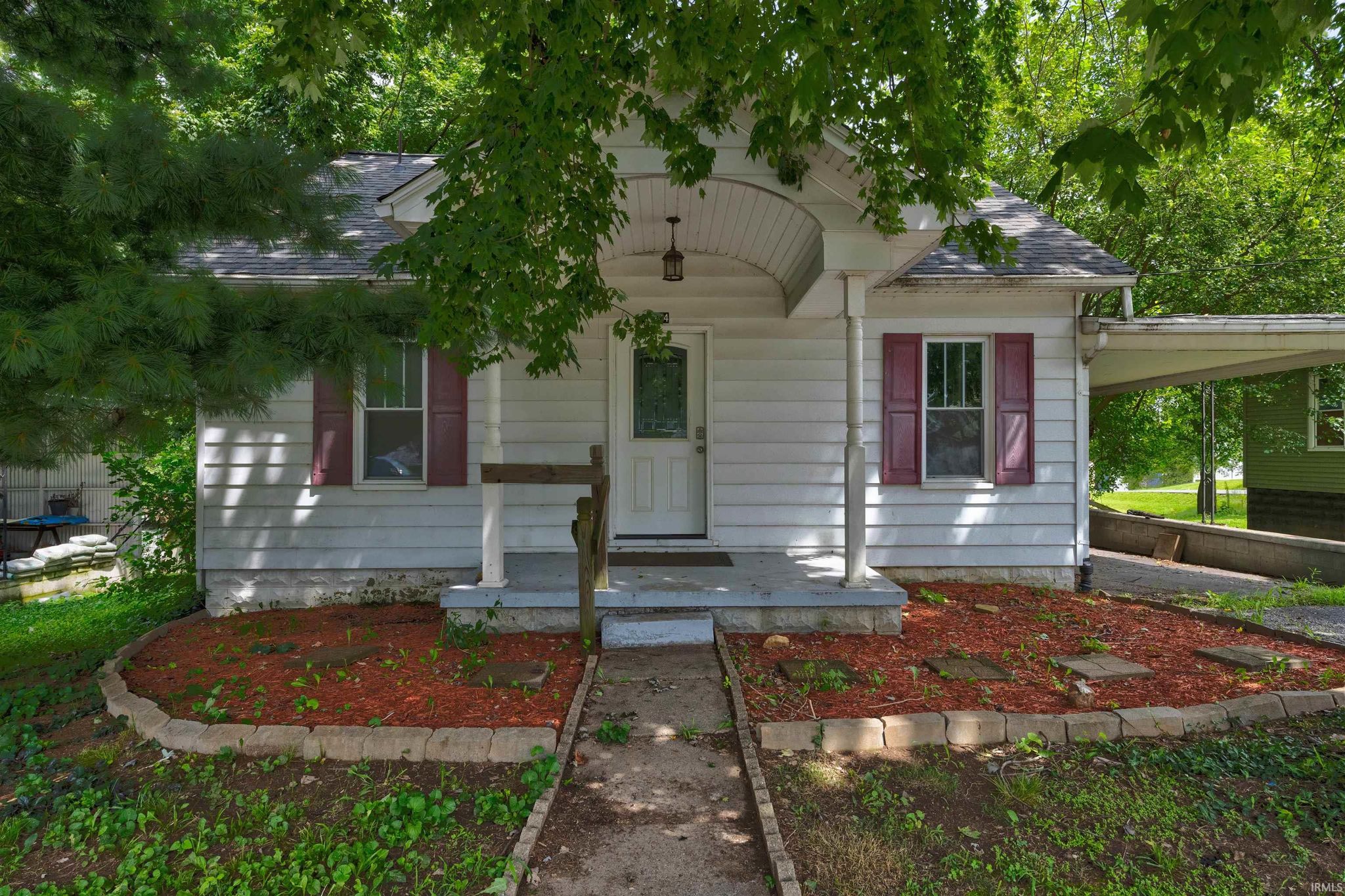 704 W Linn Street 704 W Linn Street