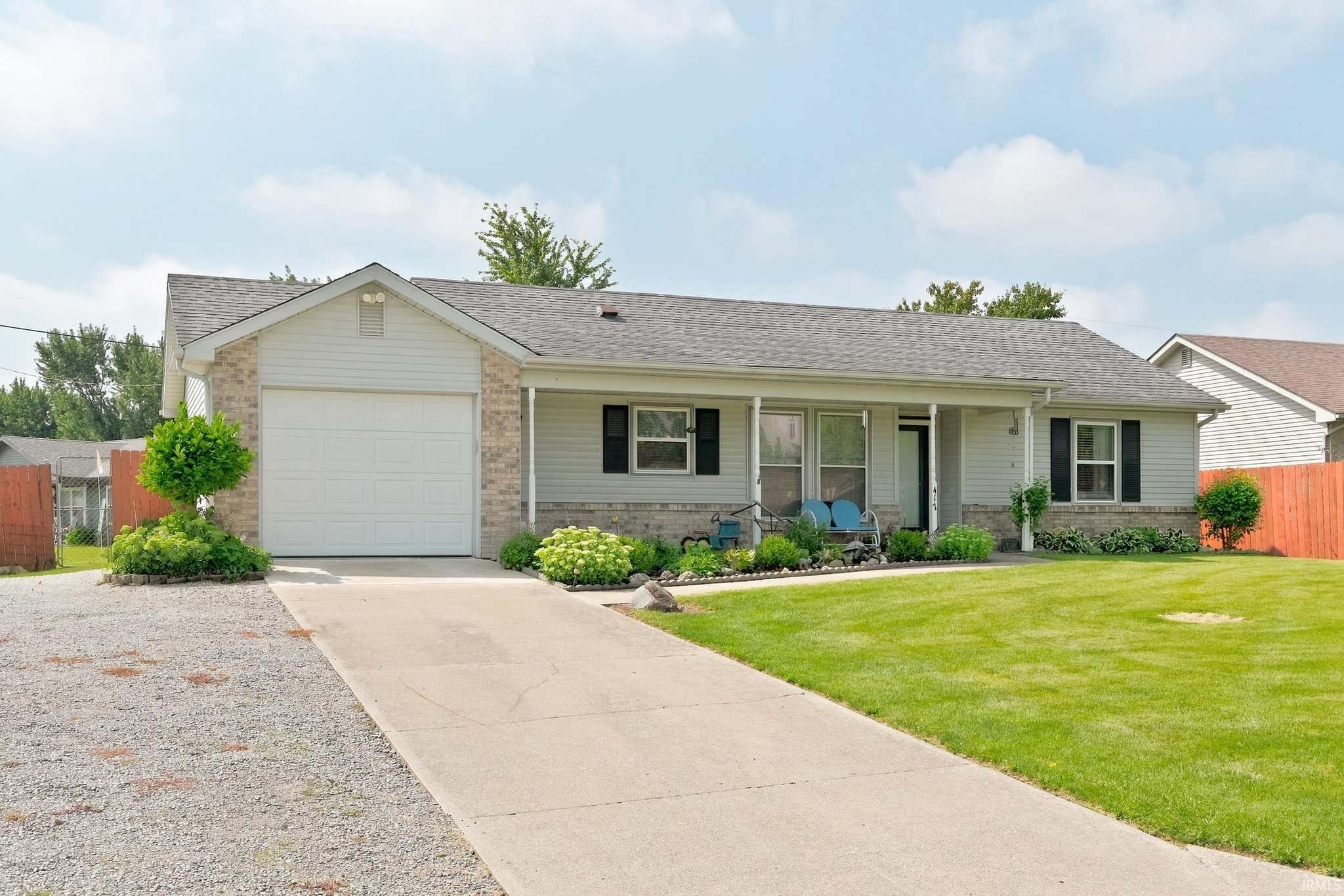 417 W Woodcreek Drive