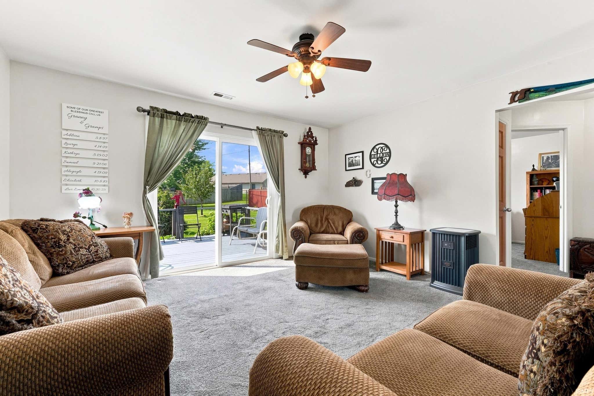 Image of 417 W Woodcreek Drive