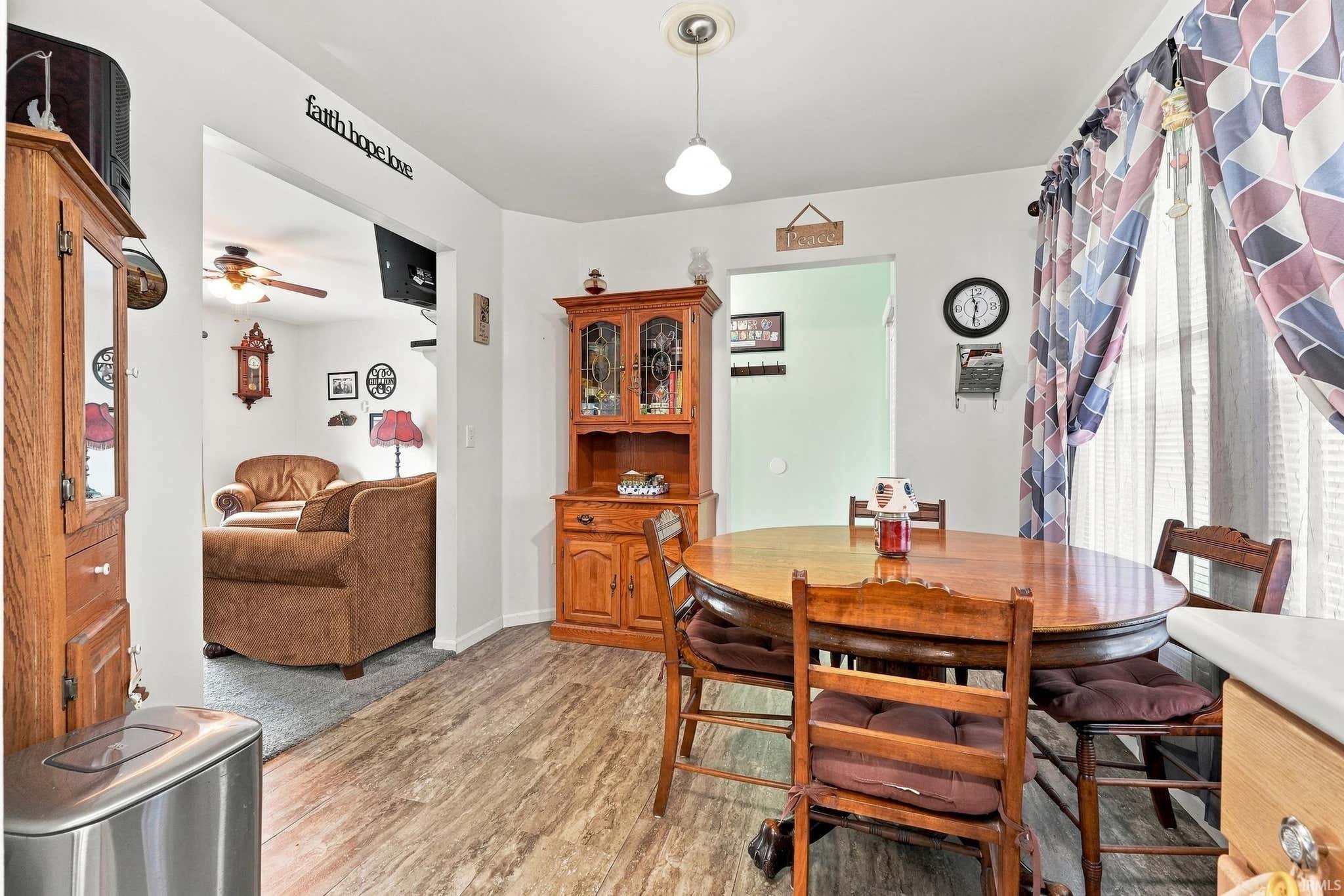 Image of 417 W Woodcreek Drive